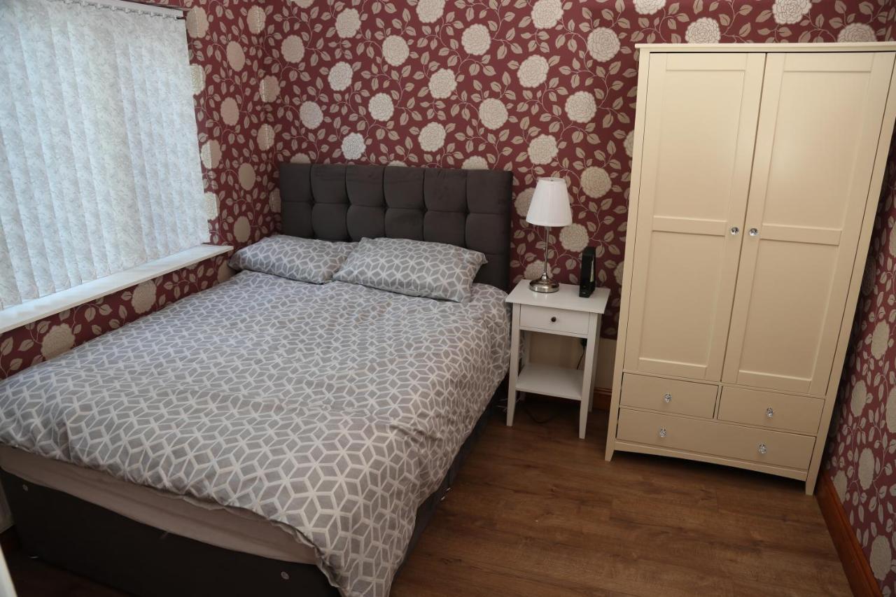 Cosy 3-Bed Bungalow Nec Airport Close To Amenities Birmingham Extérieur photo